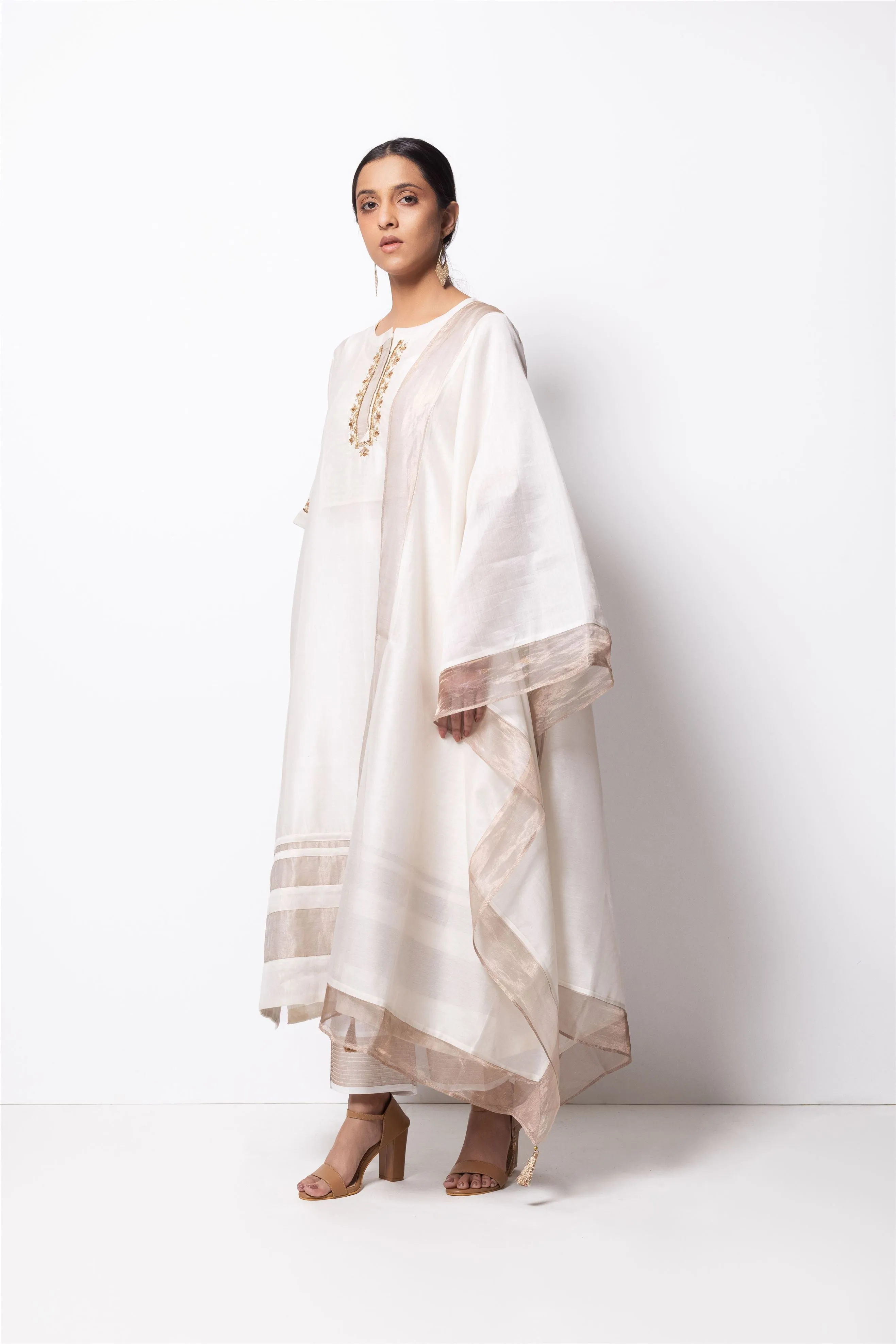 Bhavik Shah   I New Jersey   Kurta Full Set - Kurta, Stole, Pants, With Slip Kurta - Handwoven Chanderi Silk, Stole - Chanderi & Zari, Pants - Cotton Silk OFF WHITE CH-SK-OW-23