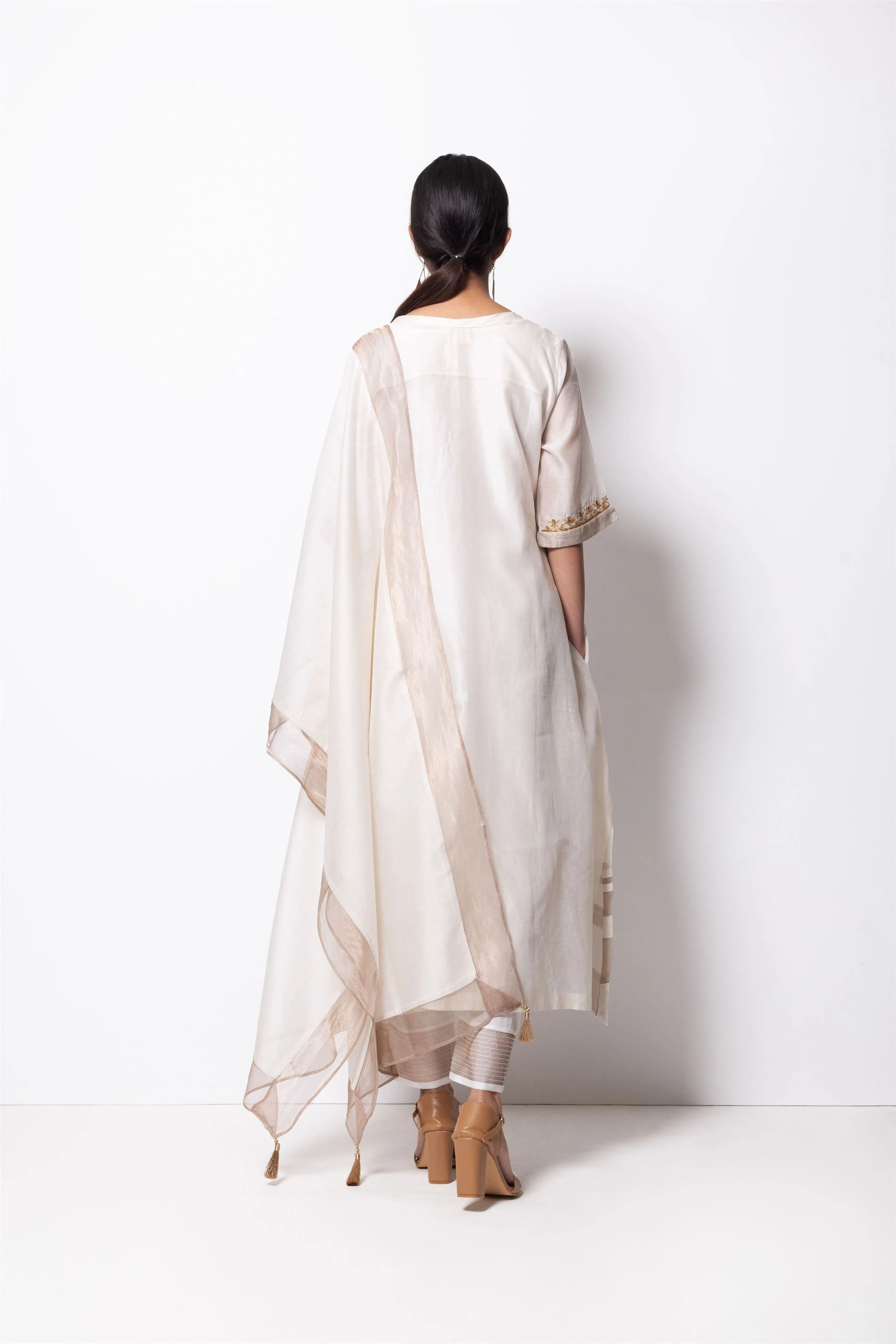 Bhavik Shah   I New Jersey   Kurta Full Set - Kurta, Stole, Pants, With Slip Kurta - Handwoven Chanderi Silk, Stole - Chanderi & Zari, Pants - Cotton Silk OFF WHITE CH-SK-OW-23