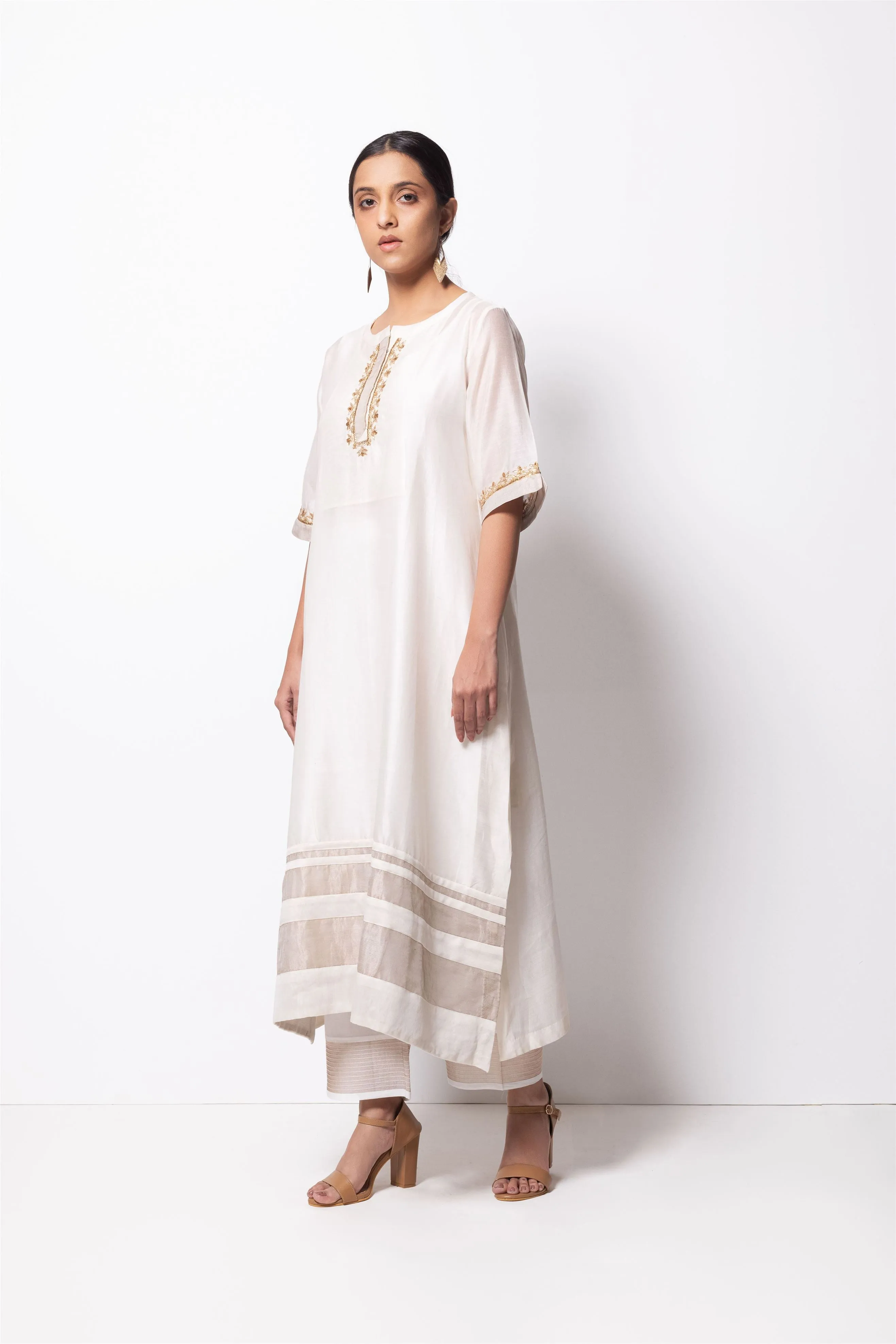 Bhavik Shah   I New Jersey   Kurta Full Set - Kurta, Stole, Pants, With Slip Kurta - Handwoven Chanderi Silk, Stole - Chanderi & Zari, Pants - Cotton Silk OFF WHITE CH-SK-OW-23