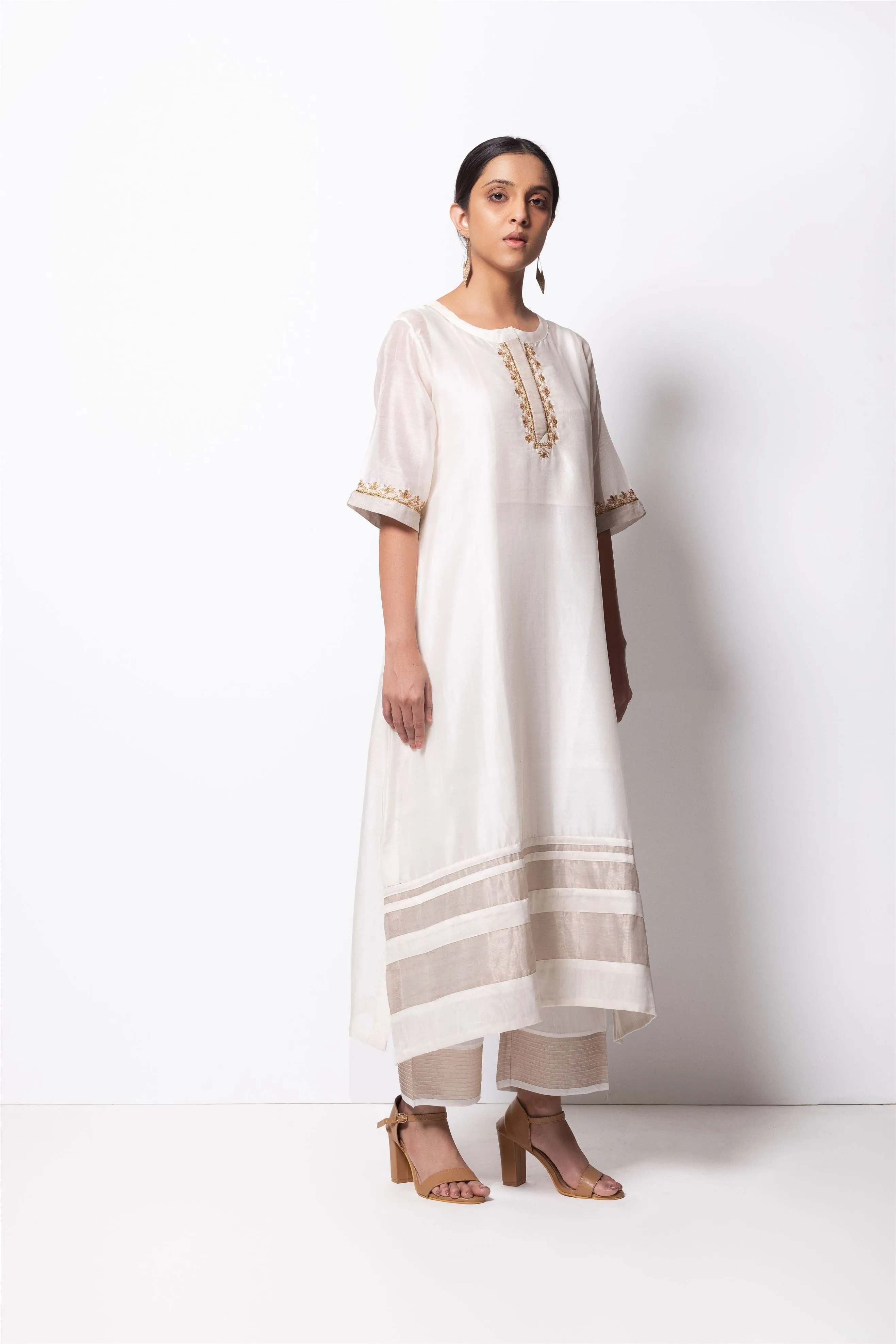 Bhavik Shah   I New Jersey   Kurta Full Set - Kurta, Stole, Pants, With Slip Kurta - Handwoven Chanderi Silk, Stole - Chanderi & Zari, Pants - Cotton Silk OFF WHITE CH-SK-OW-23